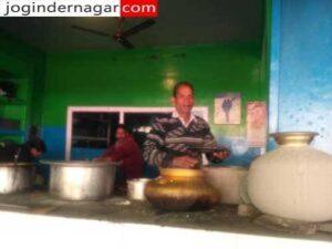 नारला के इस ढाबे में परोसी जाती है मंडयाली धाम narla-mandi-dham