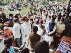 ram-swaroop-sharma-cremation-prakash-rana-public