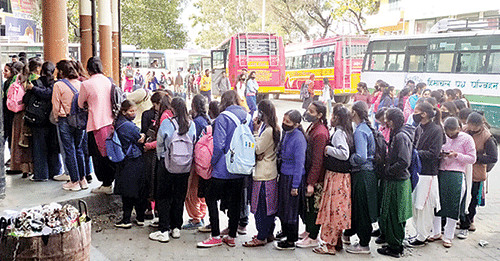 long-wait-for-making-bus-pas