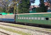 पठानकोट से जोगिन्दरनगर तक रेल सेवा बंद होने से लोग परेशान