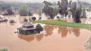 मंडी जिला में ज़ारी भारी बारिश से जनजीवन हुआ अस्त -व्यस्त heavy-rain-in-hp