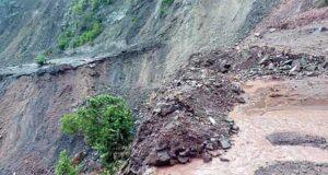कोटी के पास भूस्खलन से यातायात के लिए बंद हुआ कालका-शिमला फोरलेन kalka-shimla-fourlane