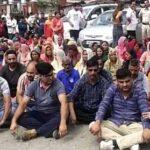 गड़ूही-भौरा-कस सड़क खुलवाने के लिए ग्रामीण करेंगे सत्याग्रह एवं सामूहिक उपवास chauntra-protest