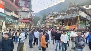 himachal-tourist-crowd