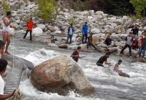 ब्यास नदी में बह गए पर्यटक, 23 साल की युवती की मौत, युवक लापता beas-river-tourist-accident-himachal