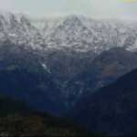 धौलाधार की पहाड़ियों पर सीजन की पहली बर्फबारी dhauladhar-hills