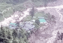 चौहारघाटी में बादल फटने से हुआ भारी नुक्सान