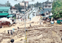 कुल्लू में बादल फटा, मंडी में फ्लैश फ्लड, 21 से ज्यादा घरों को नुकसान, 28 गाड़ियाँ दबीं