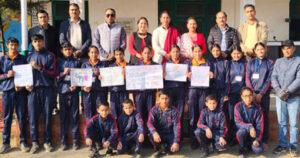 एनसीसी के कैडेट ने आपदा पीड़ितों का सामान निकालने में की मदद ncc-cadets-help-disaster-victims