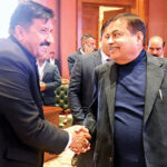 deputy-cm-with-gadkari