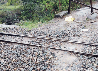 चौंतड़ा क्षेत्र में रेलवे रेलवे द्वारा पैदल रास्ता बंद करने से लोग परेशान