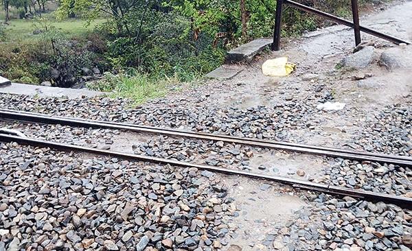 Chauntra Railway Footpath Closure