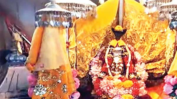 भक्तों की आस्था का केंद्र है जोगिन्दरनगर में स्थित बाबा बालकरूपी मंदिर