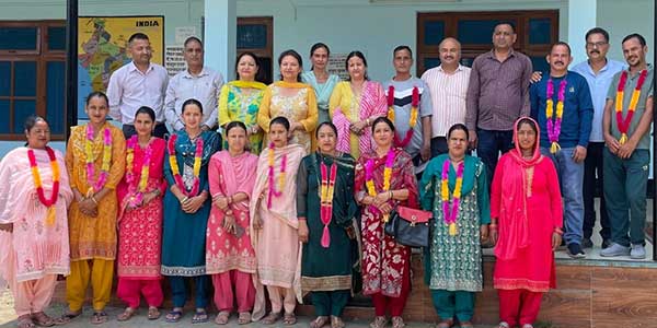 टिकरू स्कूल में पंजाब सिंह अध्यक्ष और सुमी देवी बनी एसएमसी की उपाध्यक्ष