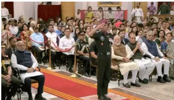 हिमाचल के कैप्टन योगेंद्र सिंह ठाकुर को मिला शौर्य चक्र