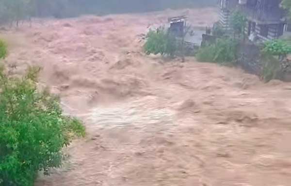 जोगिन्दरनगर क्षेत्र में झमाझम बरसे बादल