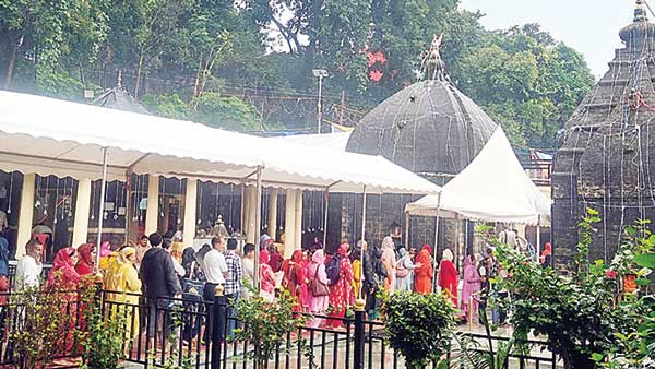बाबा महाकाल मंदिर में शुरू हुए भाद्रपद माह के शनिवार को लगने वाले मेले