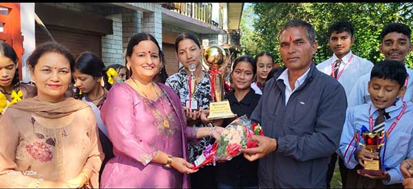 टिकरू स्कूल में विजेता खिलाड़ियों का हुआ जोरदार स्वागत
