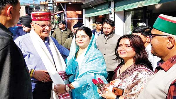 पठानकोट चौक पर हुआ राज्यपाल कविंद्र गुप्ता का स्वागत