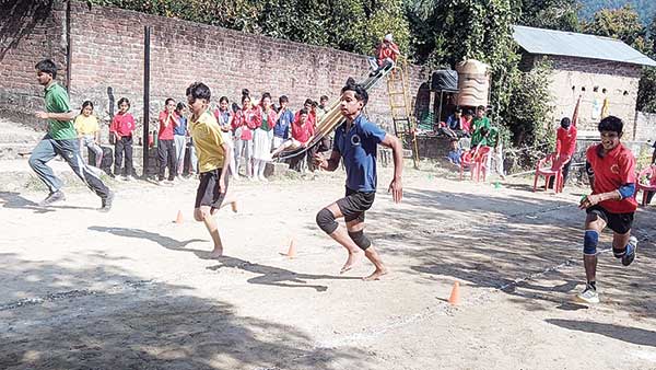 गुरुकुल स्कूल में चल रहा 3 दिवसीय वार्षिक खेल महोत्सव सम्पन्न